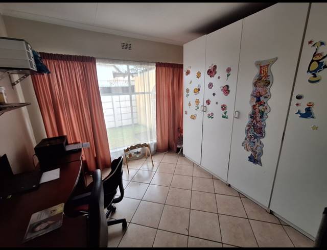 4 BEDROOM HOUSE FOR SALE IN VANDERBIJLPARK SE 7